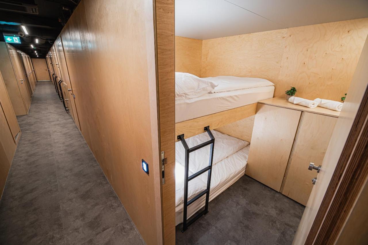 Bunk Beds Capsule Room
