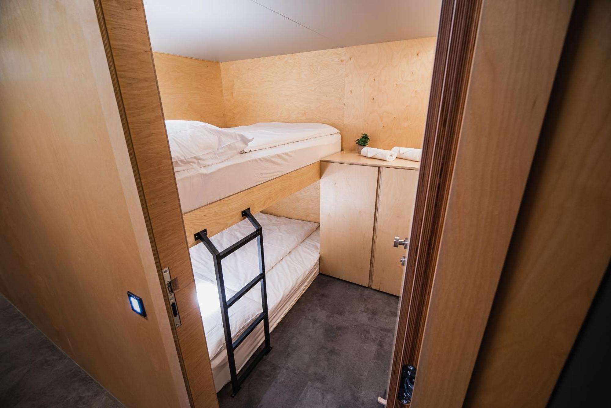 Bunk Beds Capsule Room