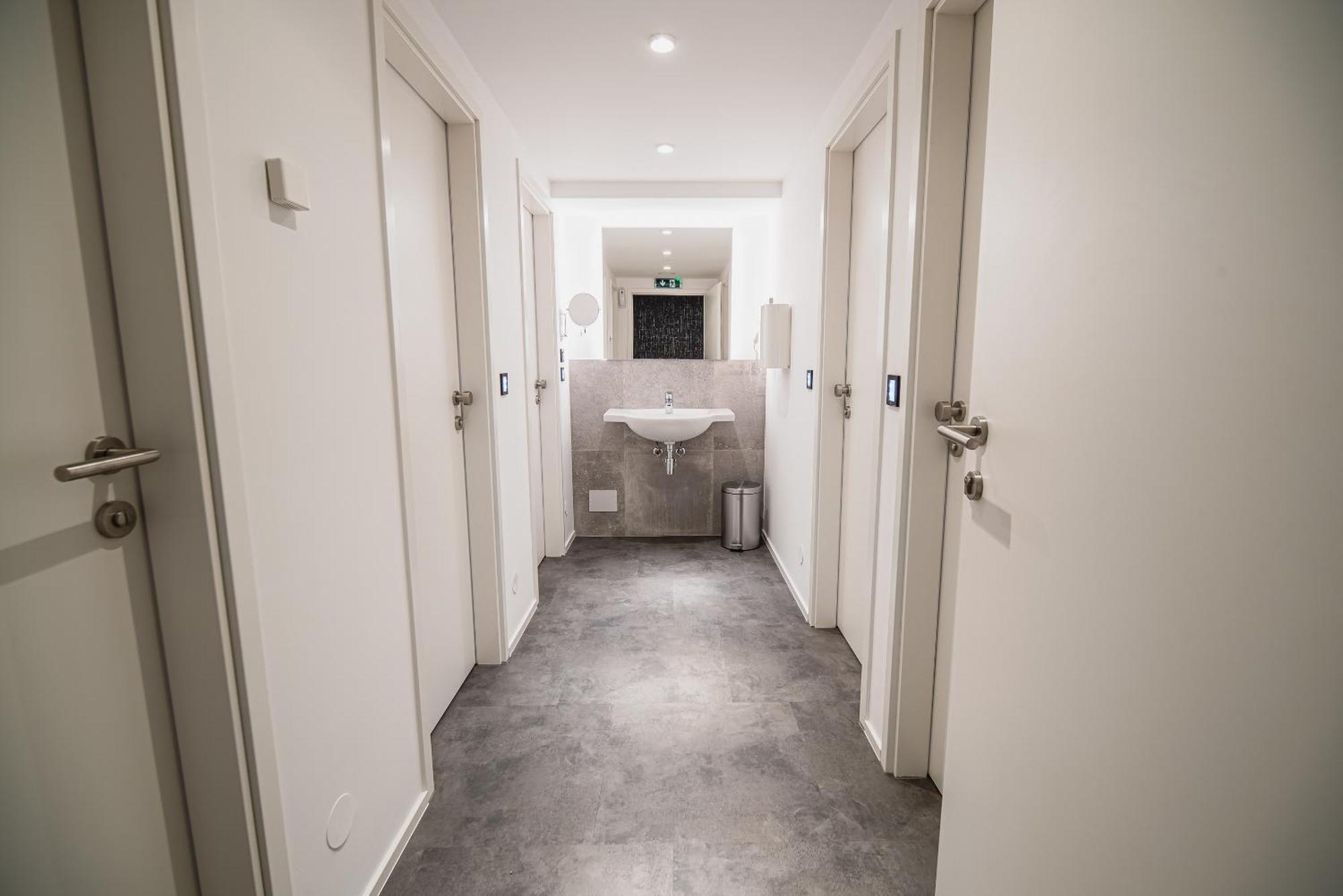 Single Capsule Room