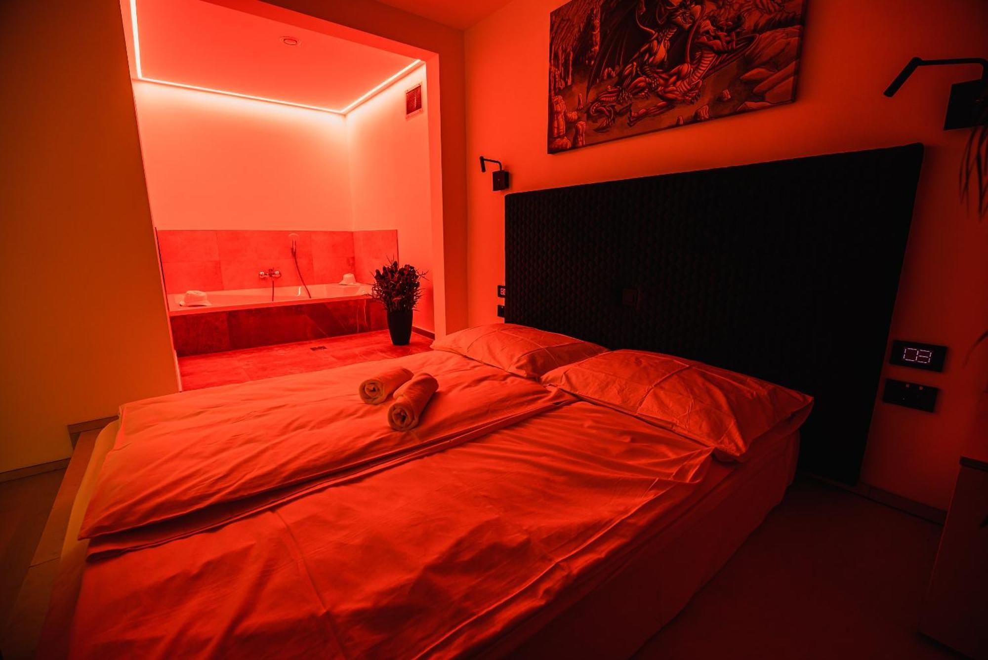 Deluxe Double Room Bath